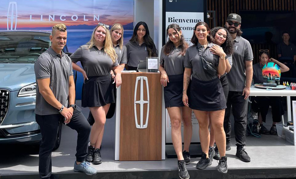 trade show staff vs promotional models